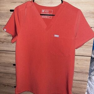 Figs Catarina scrub top in Terracotta